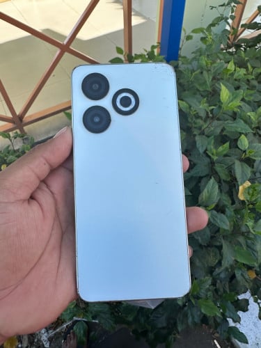 Infinix smart8 RAM3+3/64G សានុំសុីន ថ្មធំ 5000