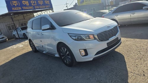KIA CARNIVAL 2015