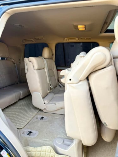 Land Cruiser 2012 V8 VIP Full ម៉ាស៊ូត Diesel គ្រឿងហ្សុីន