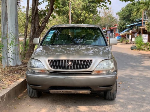 Lexus 00 ប៉ុង 1 ស្អាត