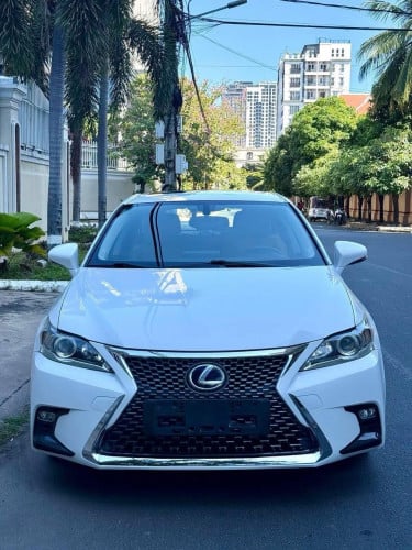 Lexus CT200H 2013