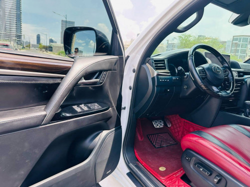Lexus LX570 Full option ម្ចាស់ដើម,Year:2019 សោរ2គ្រាប់