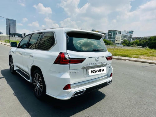Lexus LX570 Full option ម្ចាស់ដើម,Year:2019 សោរ2គ្រាប់