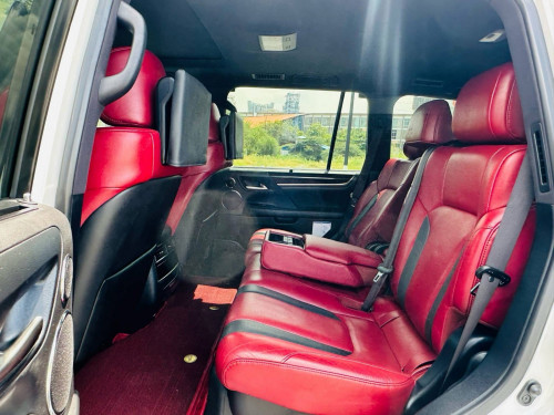 Lexus LX570 Full option ម្ចាស់ដើម,Year:2019 សោរ2គ្រាប់