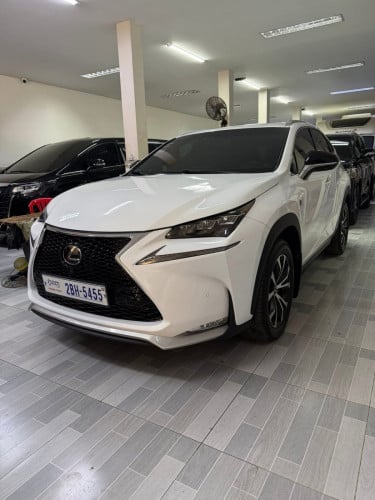 Luexs NX200T 2016ប៉ុង2 F-sports ឡានស្អាតម្ចាស់ដើម