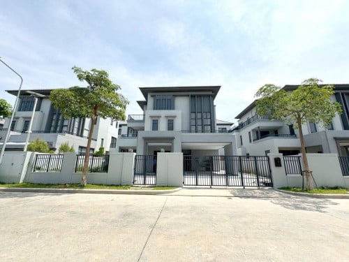 Queen Villa For Rent In Borey Chip Mong Landmark 60m