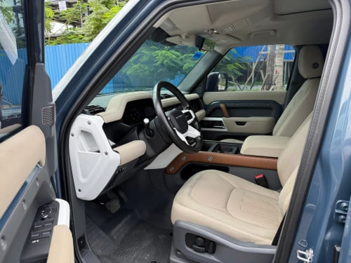 Rang Rover Defender Full  option,Year:2021 ម្ចាស់ដើម សោរ2 គ្រាប់