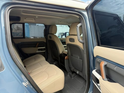 Rang Rover Defender Full  option,Year:2021 ម្ចាស់ដើម សោរ2 គ្រាប់