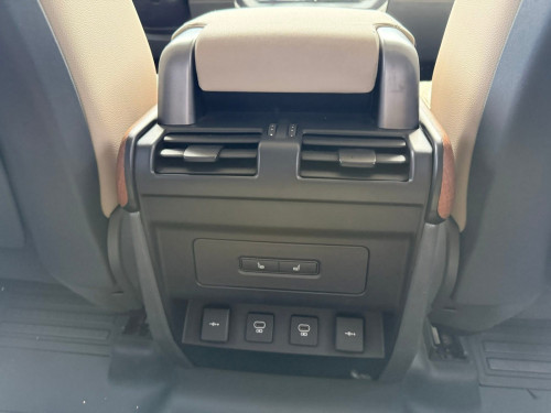 Rang Rover Defender Full  option,Year:2021 ម្ចាស់ដើម សោរ2 គ្រាប់