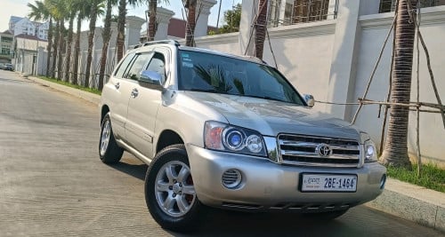 TOYOTA HIGHLANDER