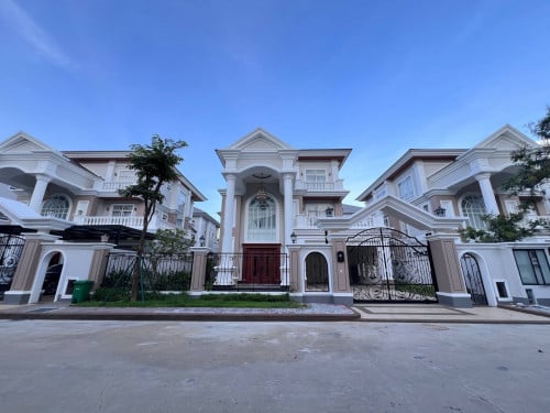 Villa for RENT! • Location: Borey PH Boueng Snor.