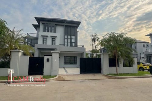 វីឡាឃ្វីនសម្រាប់លក់ក្នុងបុរី ជីបម៉ុងហ្គ្រេនភ្នំពេញ