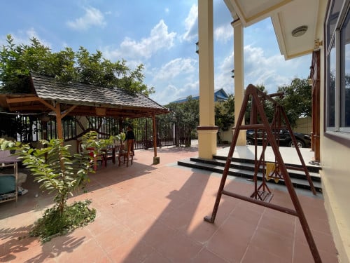 ផ្ទះលក់បន្ទាប់ខ្លាំង