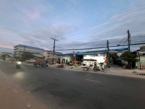 ផ្ទះកែងលក់
