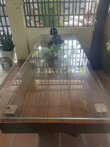 តុឈើស្អាត