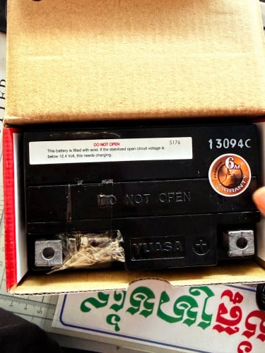 ទទួលលក់អាគុយលក្ខណះរាយនិងបោះដំុ