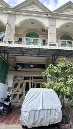 ផ្ទះសំរាប់លក់ ក្នុងបុរី ជារី សែនសុខ