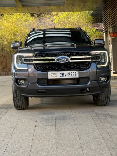 ម្ចាស់ផ្ទាល់