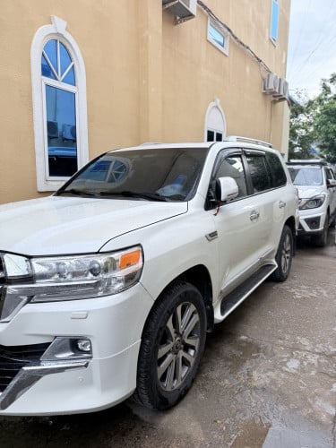 ឡានជិះផ្ទាល់ខ្លួនលក់ ឡានឆ្នាំ២០១៣ ឡើងឆ្នាំ២០២១ តែខាងក្រៅ