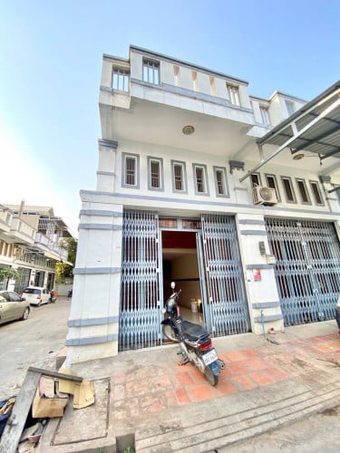 លក់ផ្ទះច្បារអំពៅ