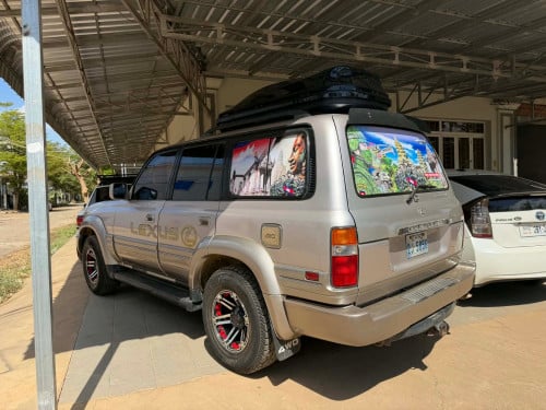 ឡានប្រើលខណះគ្រួសារ