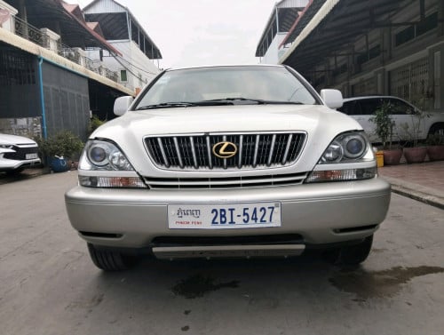 ឡានស្អាតហ្ស៊ីនមួយជុំ  2002 P2 សកាំម៉ៃ