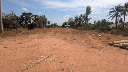 ដីកែងលក់លើ ផ្លូវជាតិលេខ 3 ,