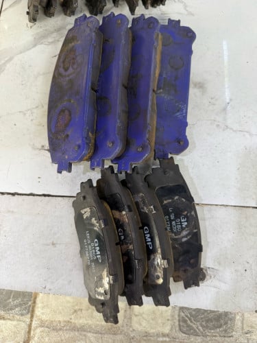 ស្បែកហ្រ្វាំងnx200t នៅស្អាត99% 1ឆុតមុខក្រោយ45$