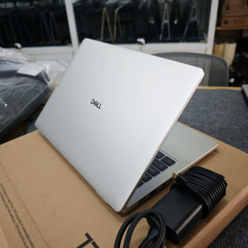 តម្លៃ: ✅699$✅DELL Pro 14 Plus PB14250 ថ្មី100% មានការធានារយះពេល១ឆ្នាំ🥰😍