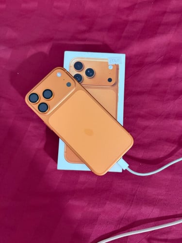 17Pro Maxស្អាត99% សាក់ថ្ម40ដង ZA/A1255$