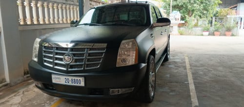 2007 Escalade ext good (ពណ៍ស បិទខ្មៅសាទីន) 1600$ចចារ