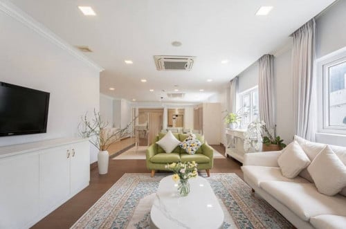 ADORABLE THREE BEDROOM FOR RENT-HEART OF BKK1🍀