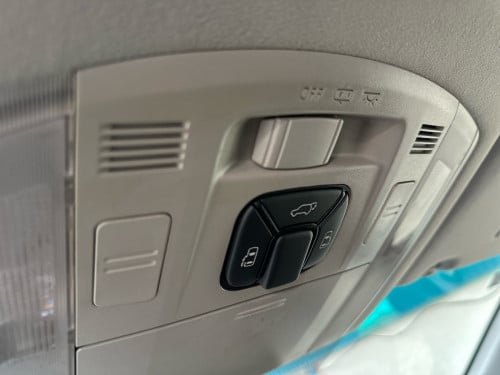 Alphard 2013 Type Gold Auto 3 ឡានថ្មីណាស់ តំលៃពិសេ