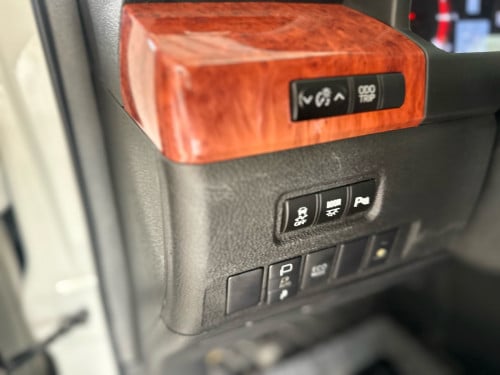 Alphard 2013 Type Gold Auto 3 ឡានថ្មីណាស់ តំលៃពិសេ