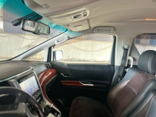 Alphard 2013 Type Gold Auto 3 ឡានថ្មីណាស់ តំលៃពិសេ