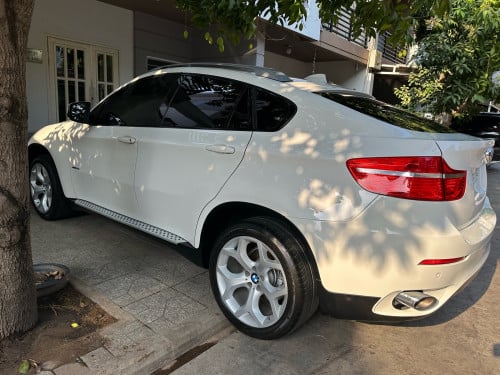 BMW X6 2011 full option ឡានថ្មីខ្លាញ់គោ