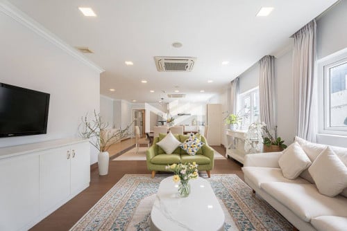 Fully Furnished 3 Bedrooms Apartment for Rent in BKK1 Area