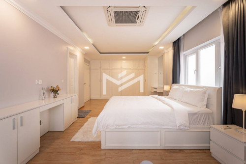 Fully Furnished 3 Bedrooms Apartment for Rent in BKK1 Area