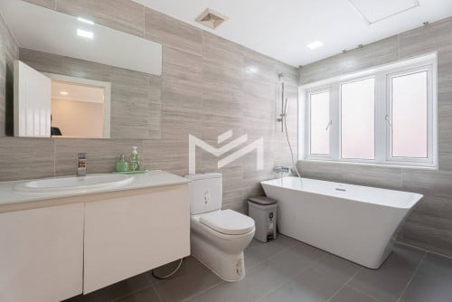 Fully Furnished 3 Bedrooms Apartment for Rent in BKK1 Area