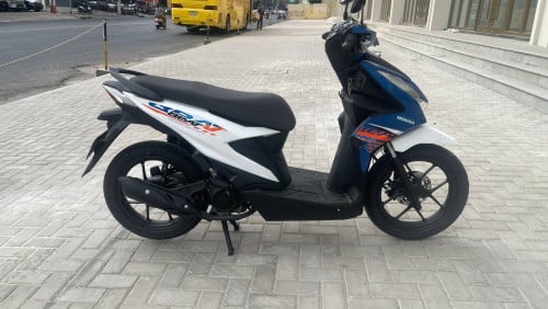 Honda ប៊ិត 022