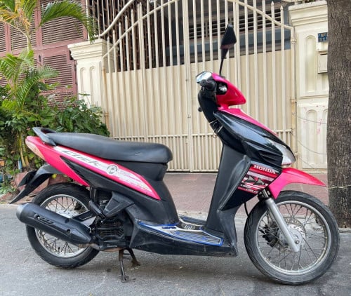 Honda click (110cc, year2007, 470$) have all documents