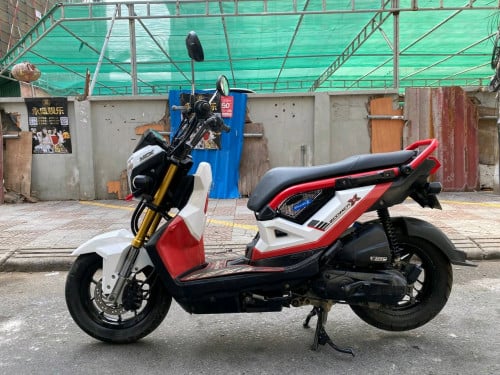 Honda zoomer x