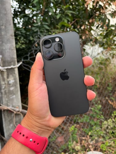 iphone  15 pro  256G CH សានុំណែន​ ថ្ម​សុីន​ 85% 535$