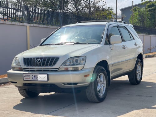 Lexus RX300 សកាម៉ៃ 03 ប៉ុង2 លំដាប់ឡានស្អាត