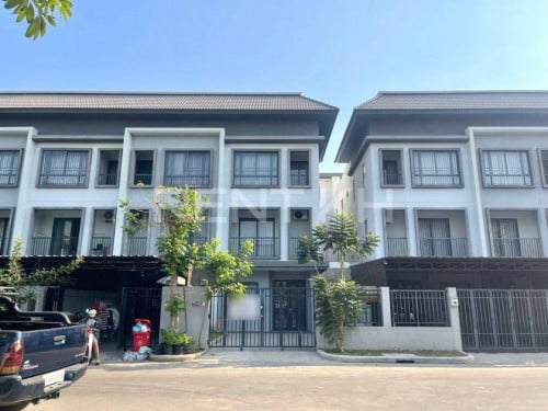 Link house for rent at borey Chipmong 598