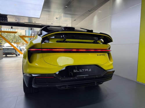 Lotus Eletre R+