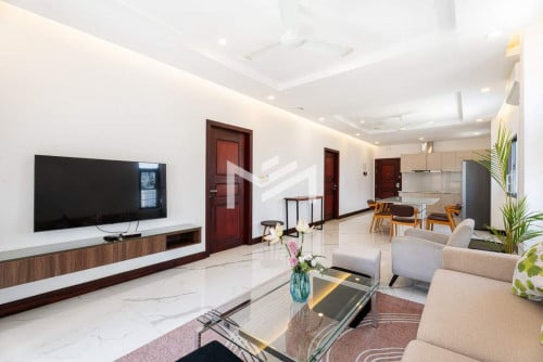 Modern 2 Bedrooms Apartment for RENT near BKK1 with Gym and Pool
