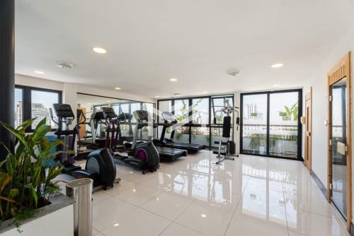 Modern 2 Bedrooms Apartment for RENT near BKK1 with Gym and Pool