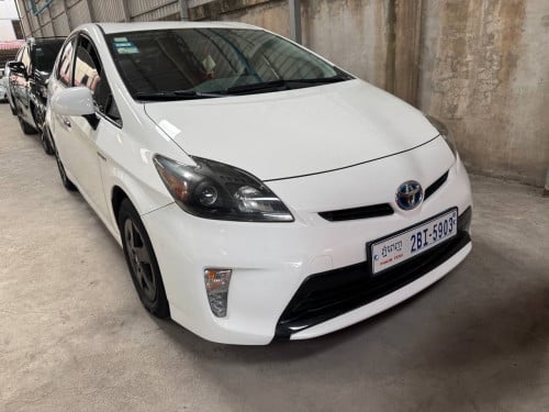 Prius 012 Opt3 ពណ៌​សកាំម៉ៃ​ ក្នុងឆឺរី​ ម្ចាស់ដេីម​