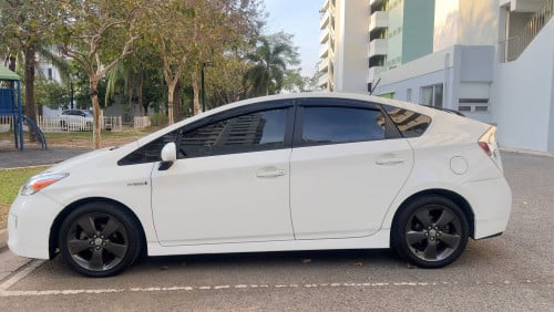 Prius 2012 Deluxe Solar ស្តុកថ្មីតម្លៃល្អ